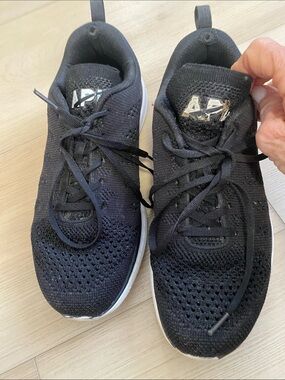 APL Men’s Knit Athletic Sneakers - Black and White